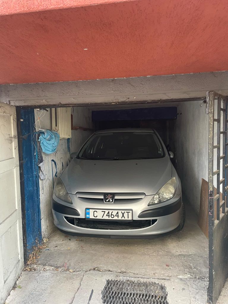 Дава се под наем Тристаен апартамент в София, Гео Милев - 100 кв.м за 700 € - Снимка #12