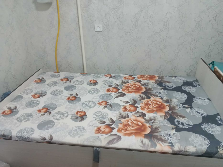 Кровать полтораспалка