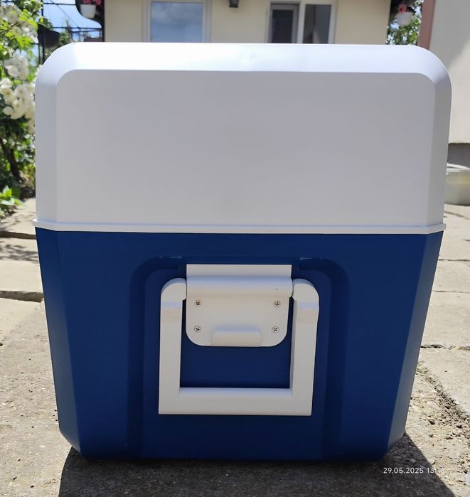 De vanzare frigider auto cu compresor