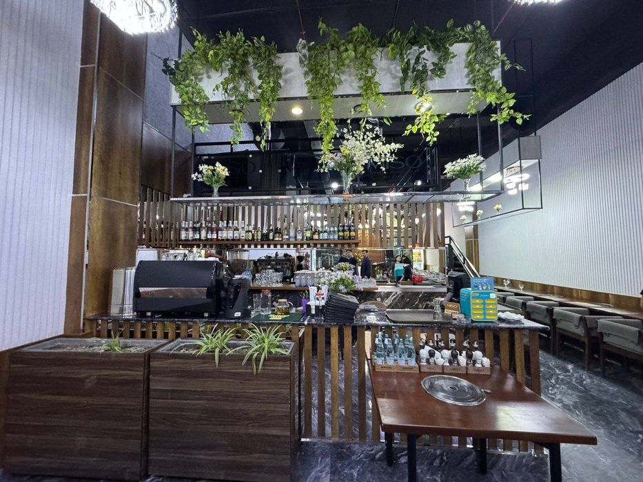 1 Этаж (под кафе, ресторан, шоу-рум) - 290 м²