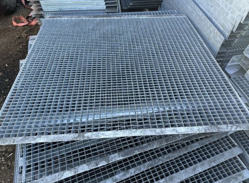 Grilaje zincate galvanizate