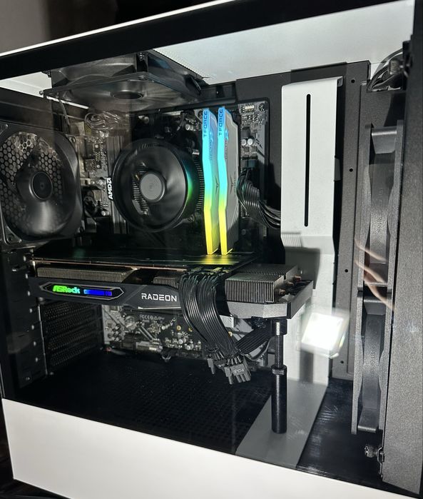 Геймърски компютър Ryzen 5600X / RX 6700XT / 16RAM / 1T SSD