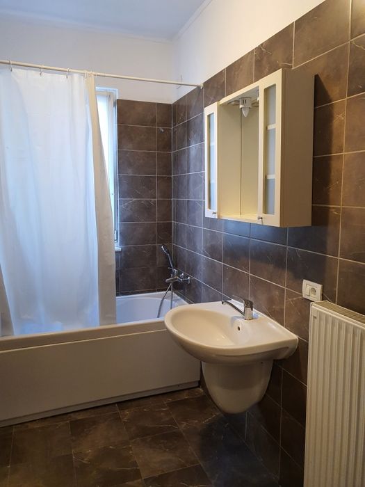 Apartament de închiriat