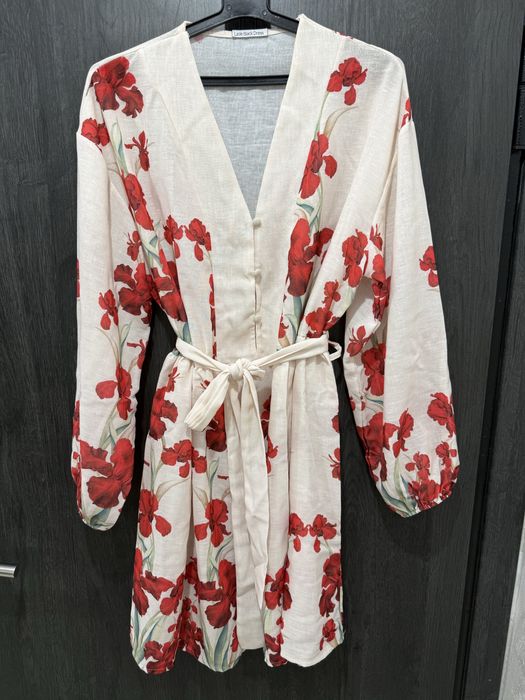 Рокля LBD с цветя