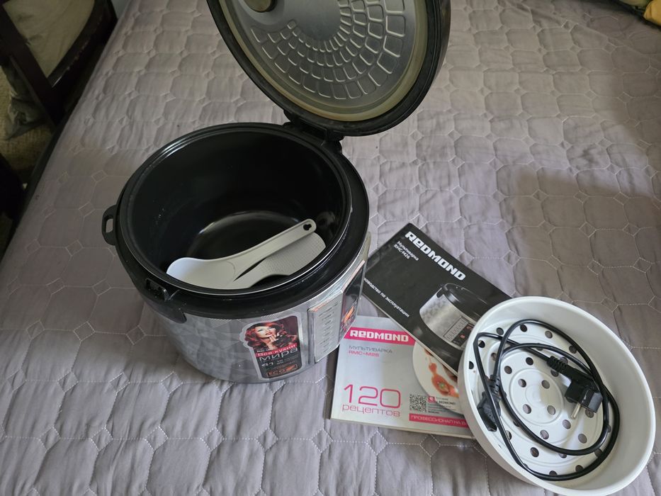 Мультиварка Redmond