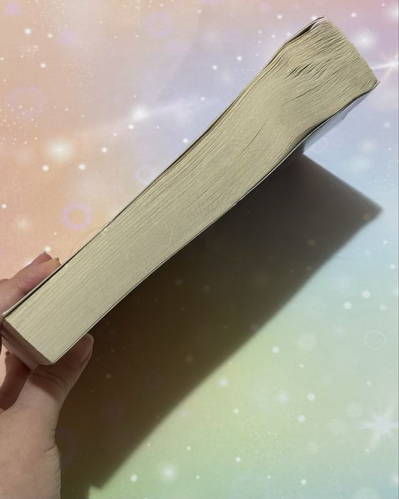 Книги- “Колежката”, “Снимки на теб”, “Затворникът”