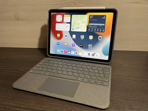 Продам чехол-клавиатура от Logitech (folio touch) для iPad Air