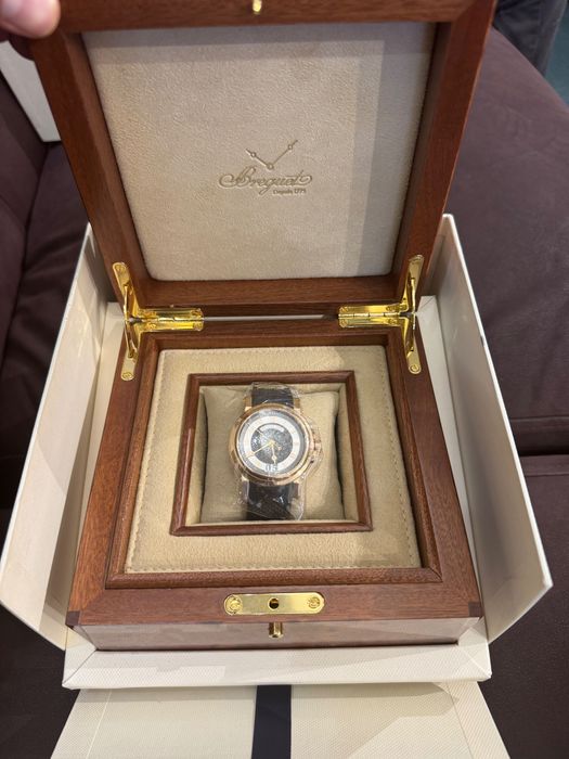 Часы Breguet Marine
Big Date Marine 18k Rose Gold 39mm, В ИДЕАЛЕ