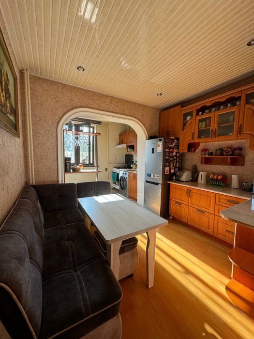 Юнусабад 14 3/1/5  78 квадратов с мебелью техникой можно в ипотеку