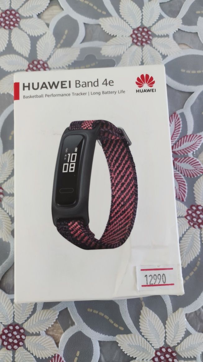 Продам mi band 4e