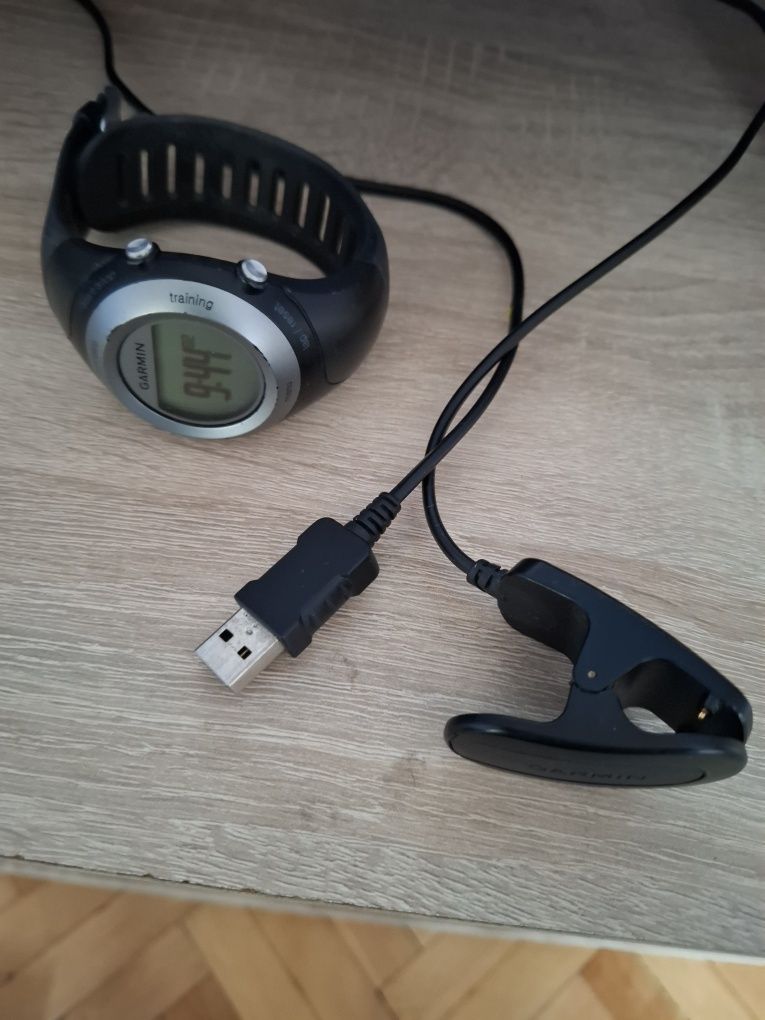 Продавам Garmin часовник