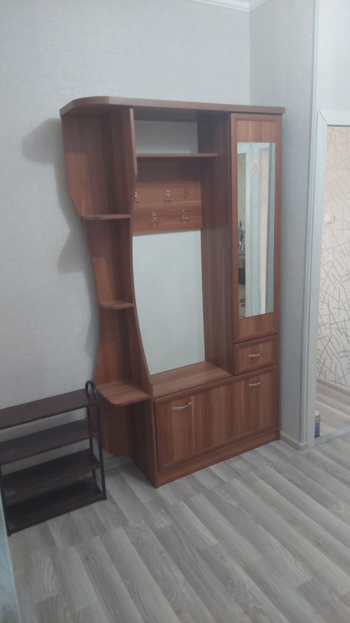 Бектемир РОВД тугрисида 3 хоналик квартира сотилади