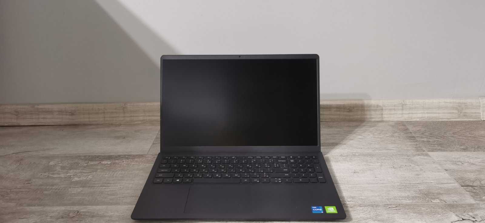 Dell Vostro 15 3510 със включена охлаждаща подложка DeepCool