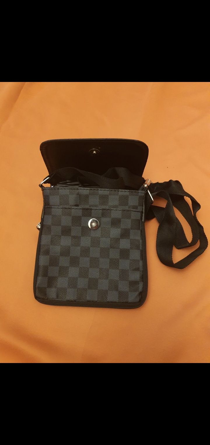 Louis Vuitton  Borseta , Geanta