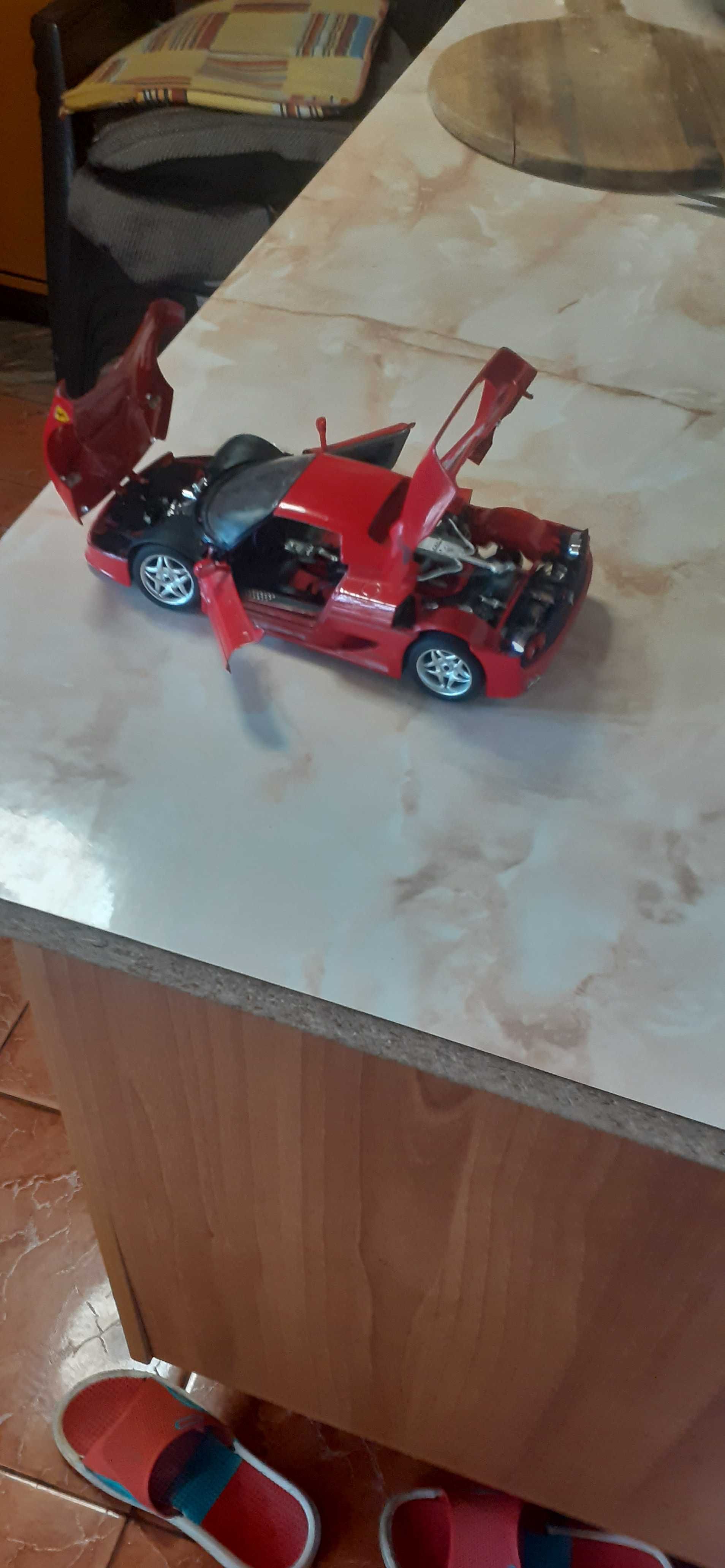 Masinuta  macheta  Ferrari Bburago  F50   scara   1/18