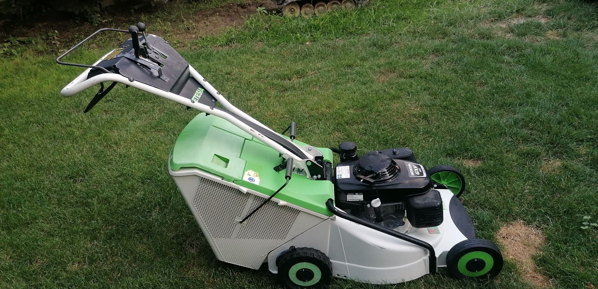 Самоходна косачка ETESIA