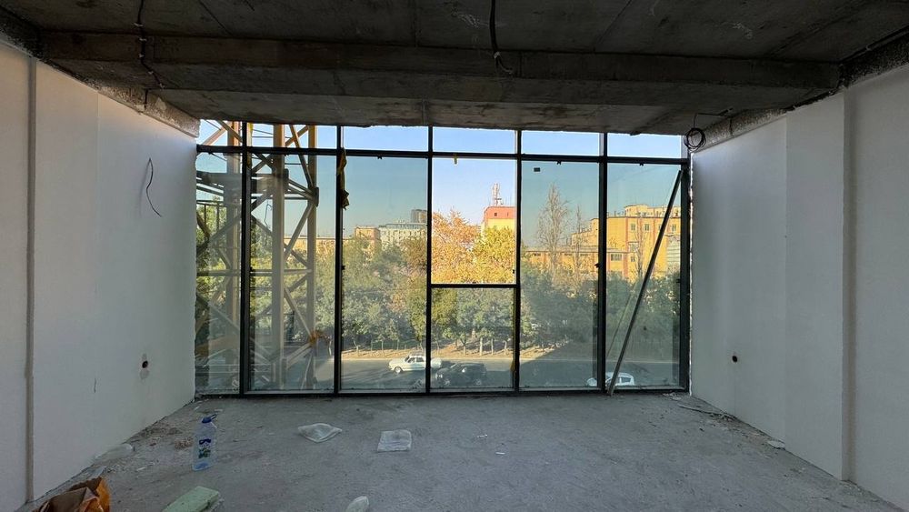 Продаётся офис в бизнес центре