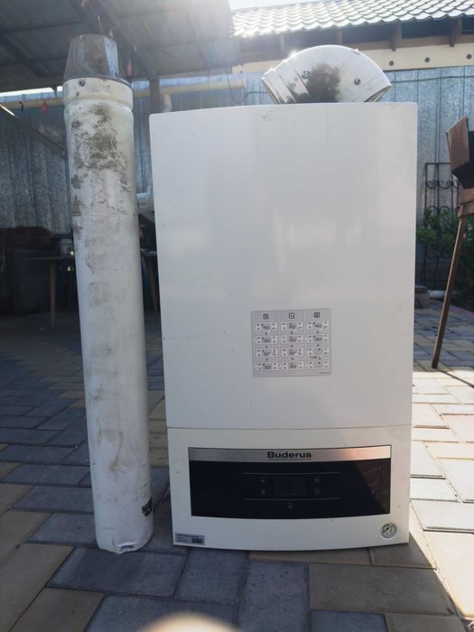 На затчасти Котел газовый двухконтурныйBUDERUS Logomax U072 продам б/у