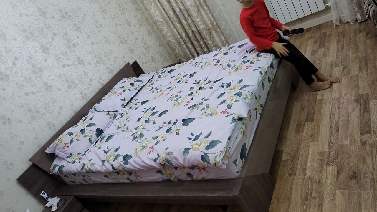 Кровать двухспальная 1.6 на 2.0. Франция, фирма Gami