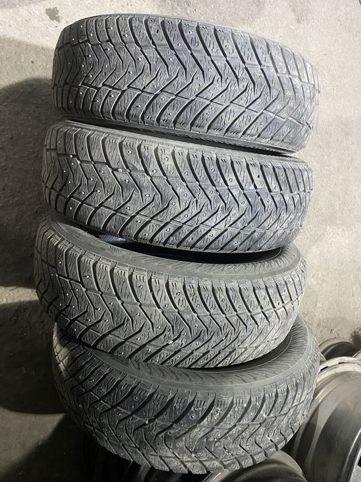 Продам шины комплект якохама