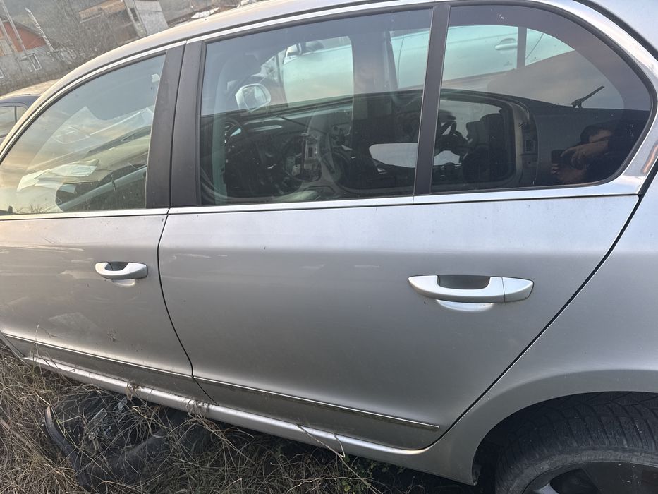 Portiera skoda superb berlina Grii