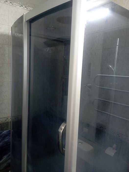 Душевая кабина в хорошем состоянии срочно Торг самовывоз срочно срочно