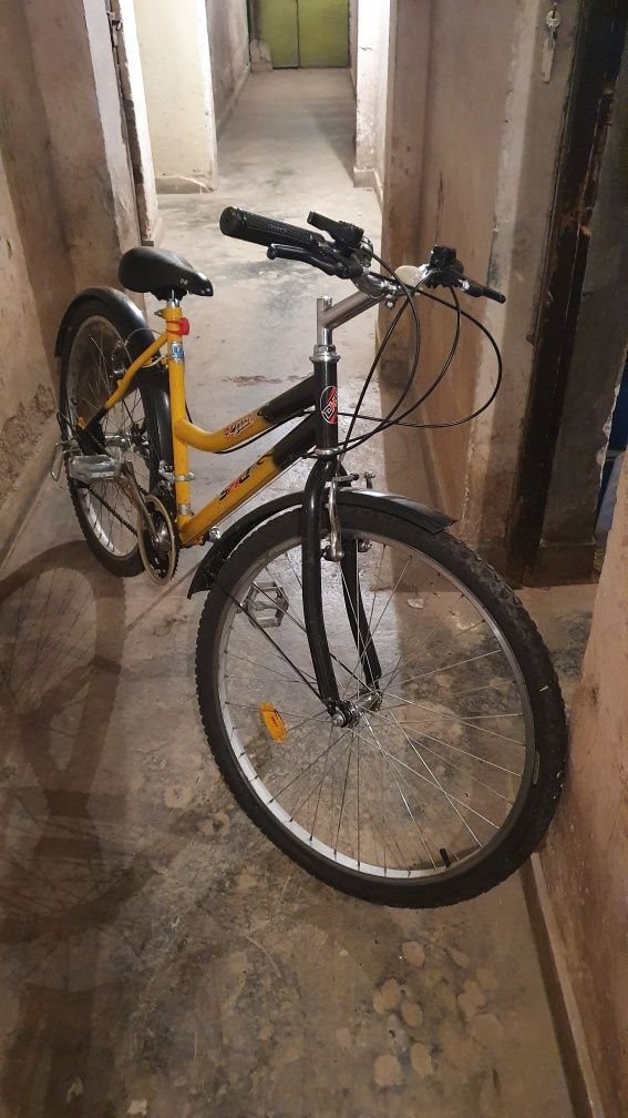 Bicicletă DHS cu roți de 24"