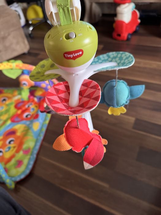 Бебешки играчки Playgro, tiny love цени в описанието