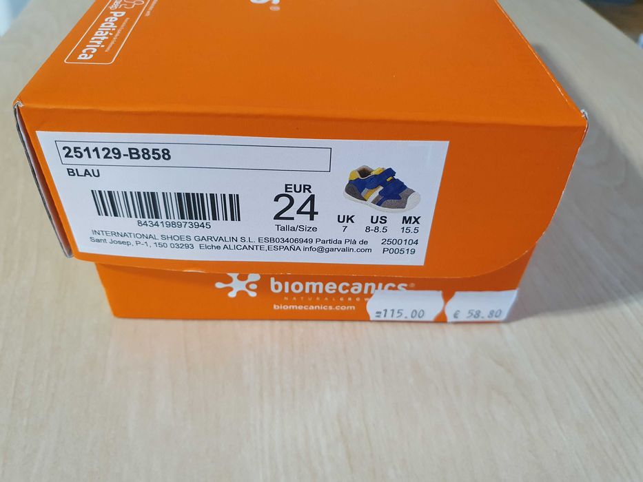 Обувки за прохождане BIOMECANINCS, размер 24, нови