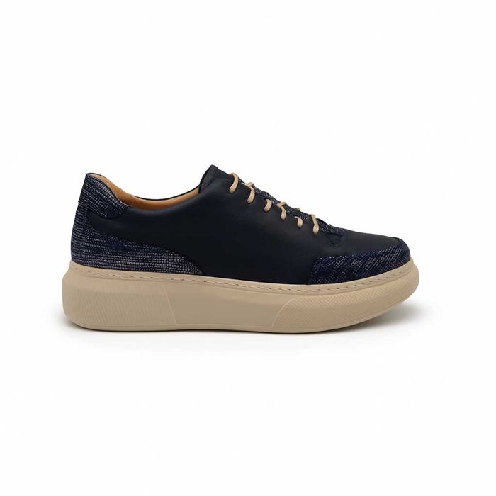 Дамски тъмносини спортни обувки от естествена кожа