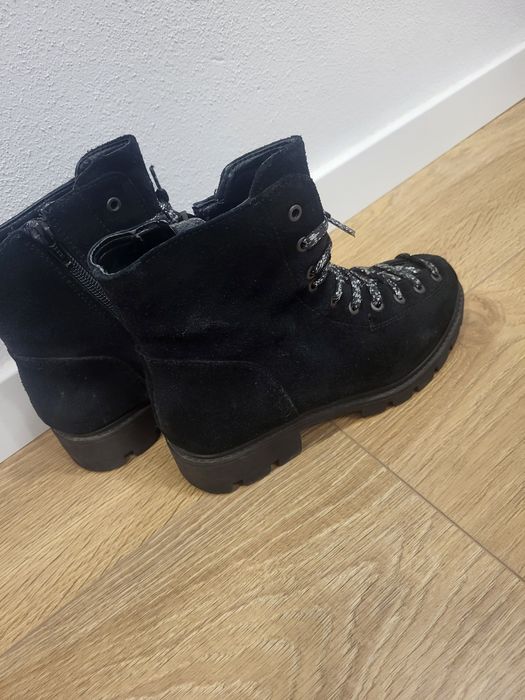 Ghete de piele întoarsă