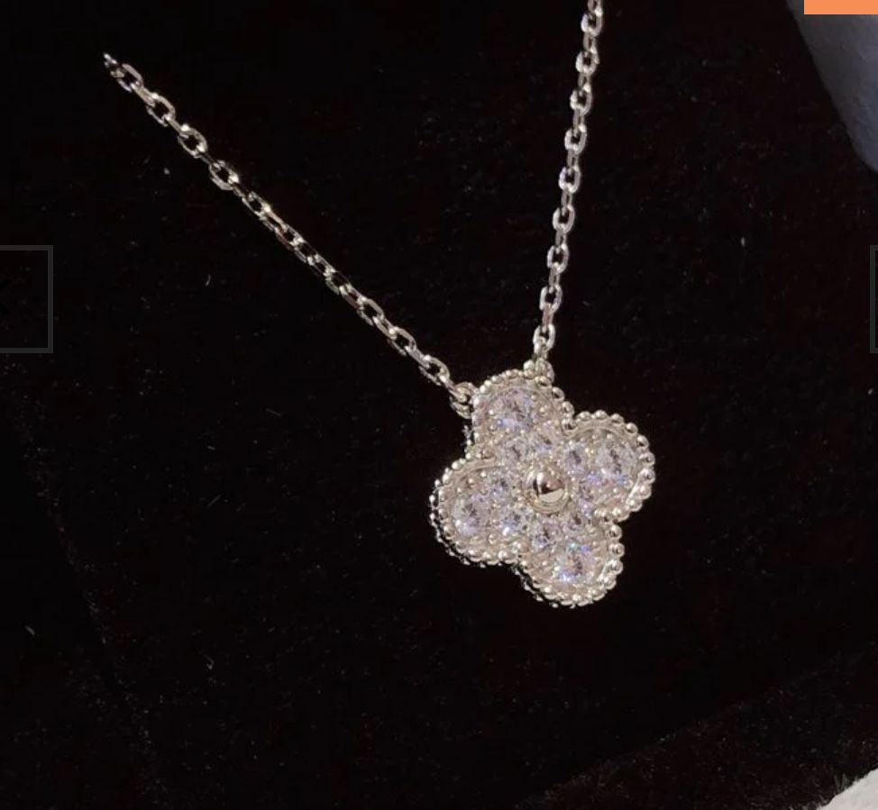 Колие сребърно с цирконии van cleef детелина 100% сребро бижу