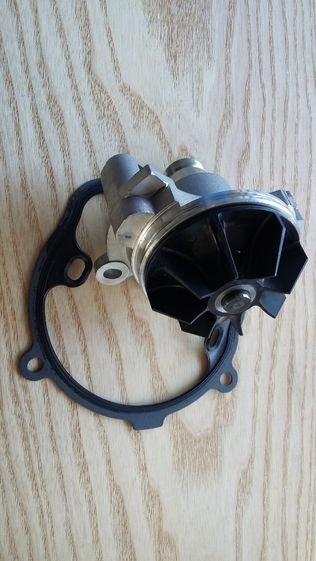 Водна помпа SKF VKPC 86305 за Renault Espace 4 (JK0) 2.2 dCi