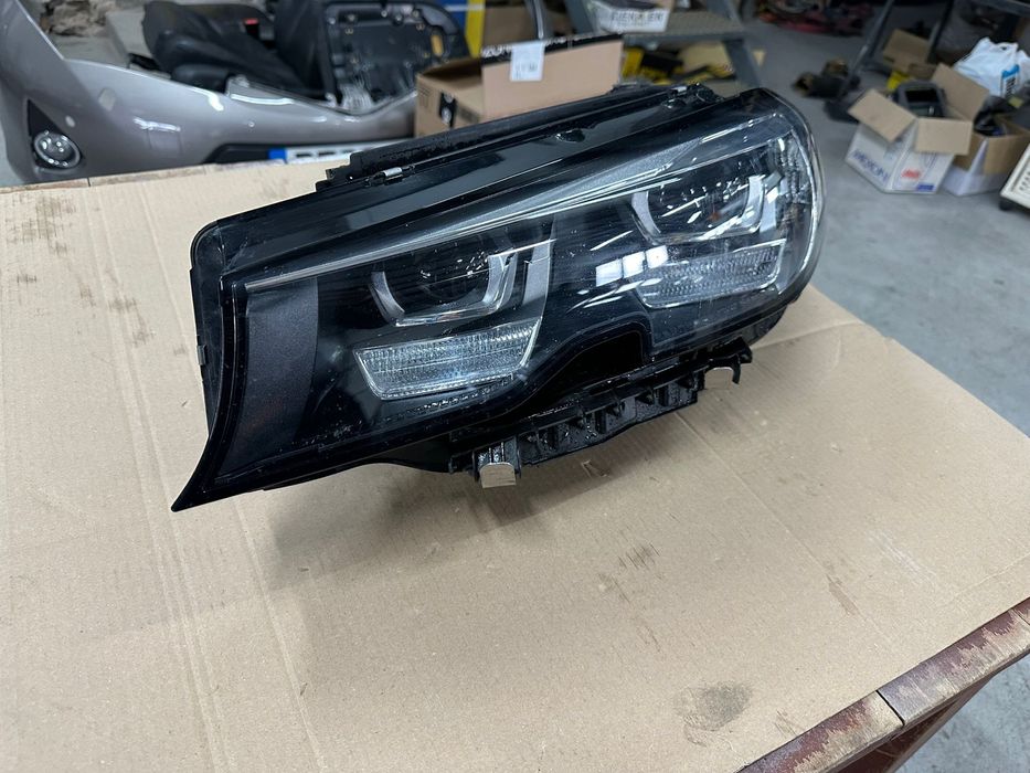 ляв фар за bmw g20 g21 led