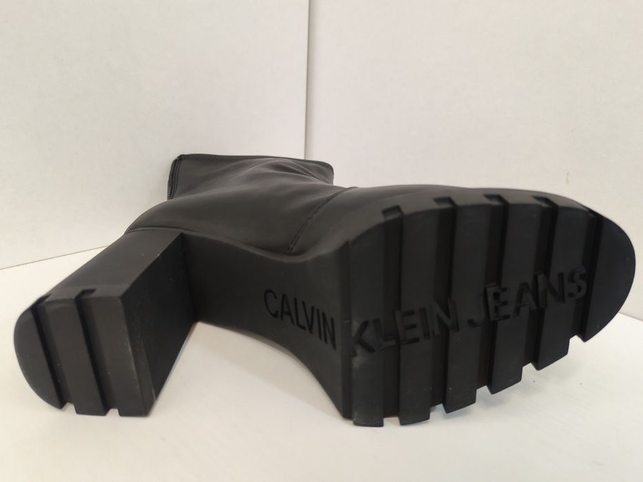 Боти Calvin klein нови