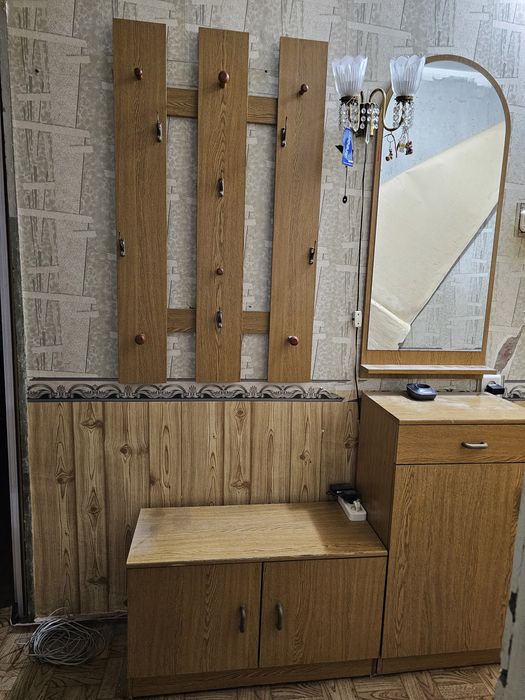 Продам прихожку б/у