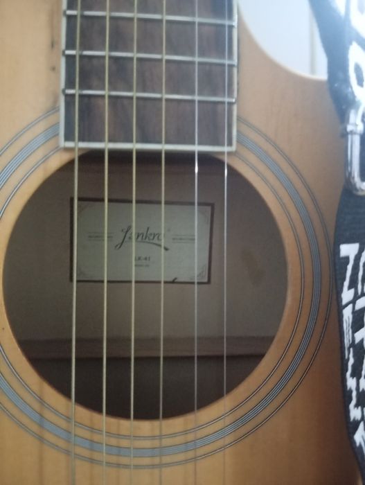 Гитара сатылады бахасы келисимли