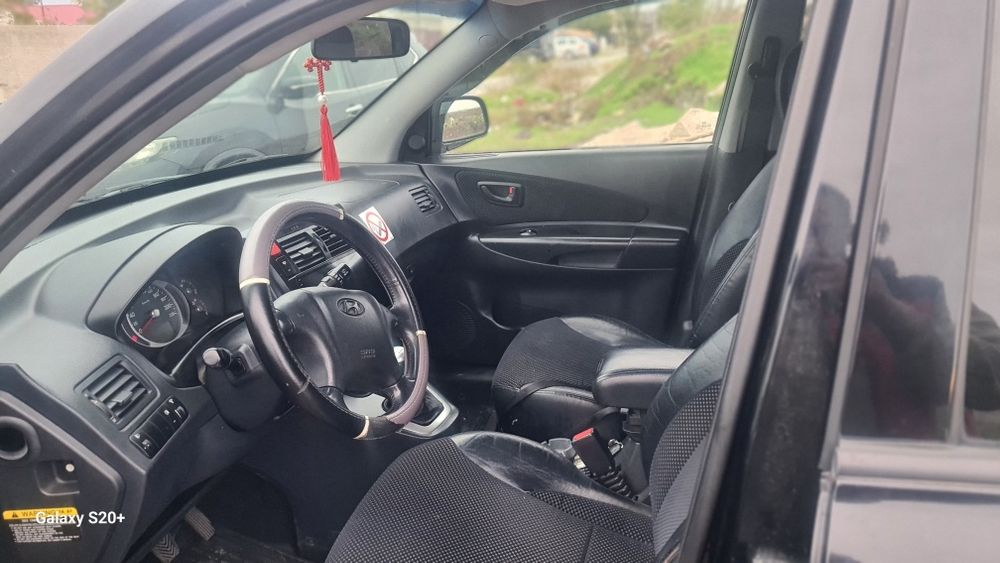 Vând hyundai tucson