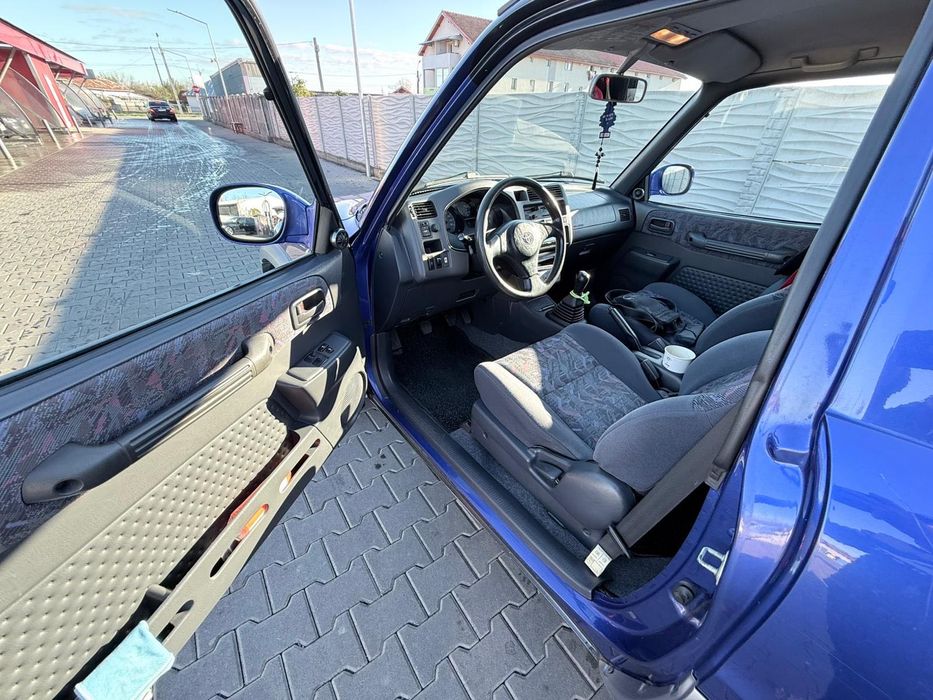 Toyota raw 4, 2.0 benzina 126 Cp