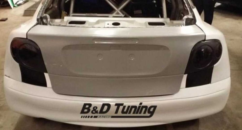 Калъпи за Макси Кит на Рено Меган Коч