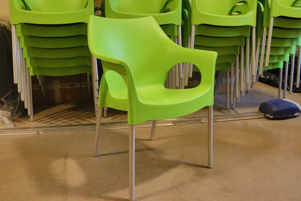 Scaune pentru sala de sedinta sau terasa fabricate in Italia !!!
