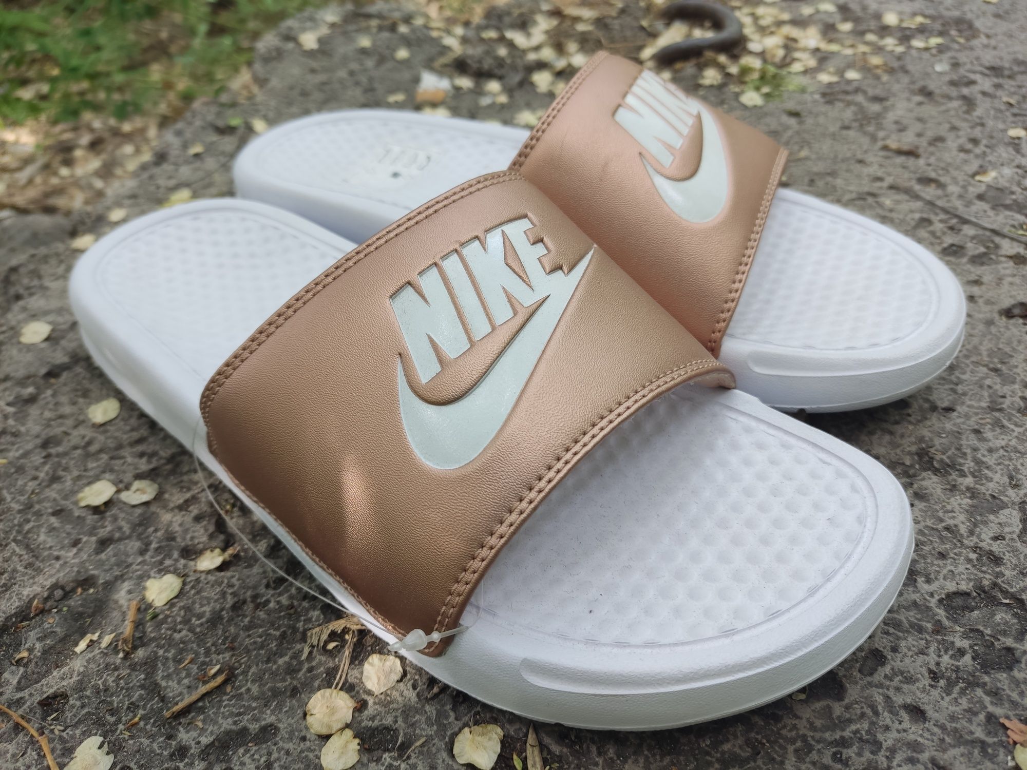 Nike. 40 - 40,5 р., 26 см. Сланцы / тапки / шлепанцы.