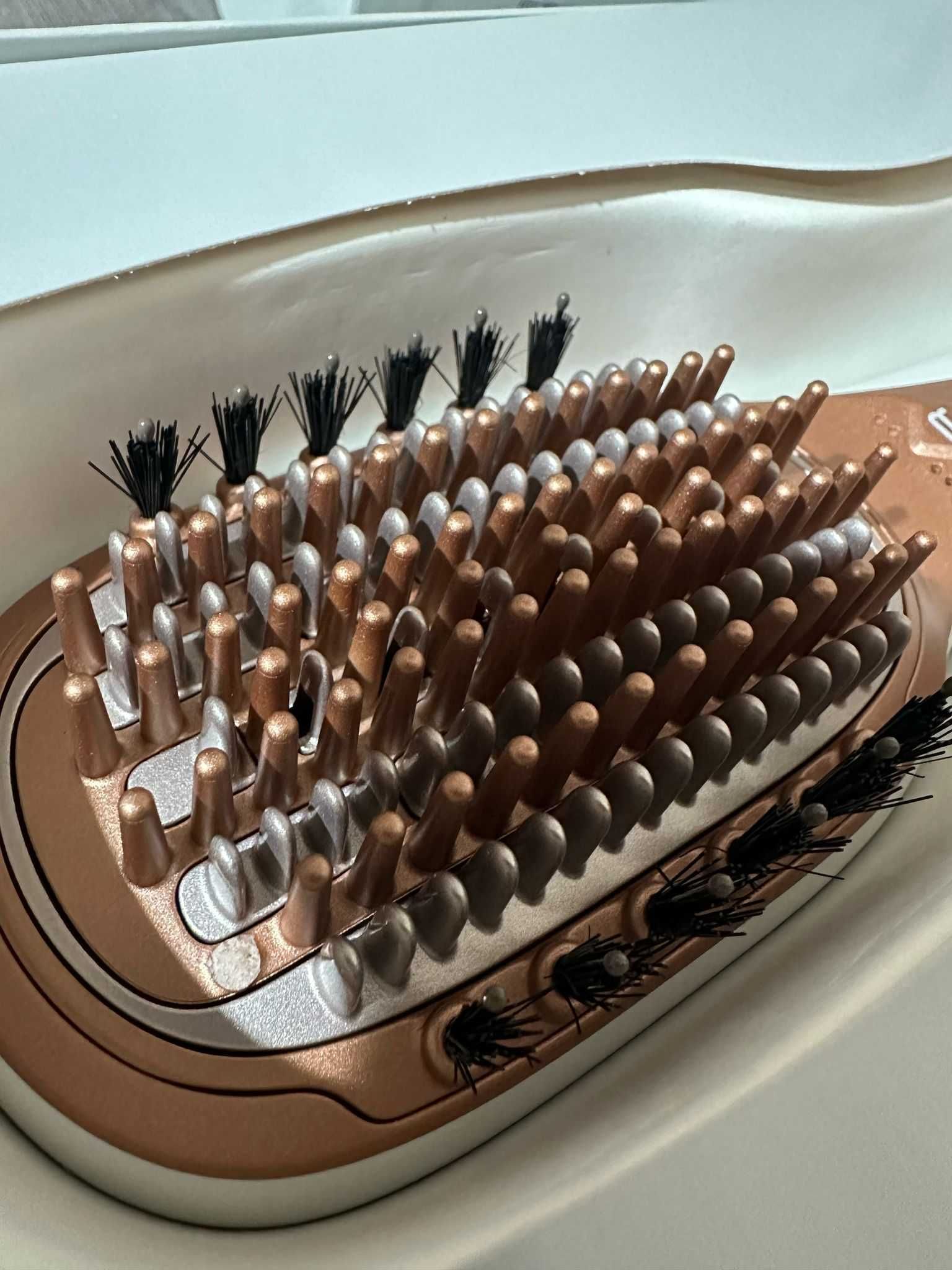 Perie de păr Rowenta Hair Therapist – Repară și întărește firul de păr