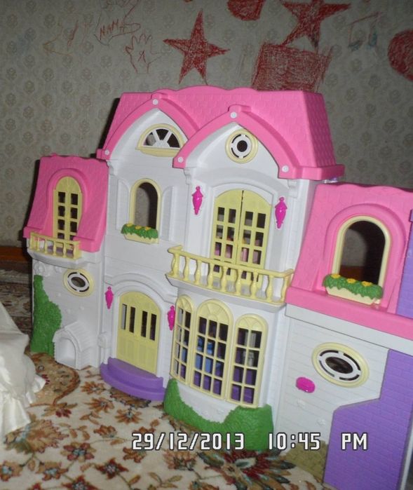 Детский кукольный домик