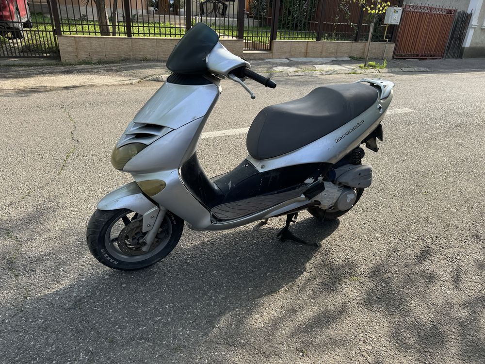 Dezmembrez Aprilia Leonardo