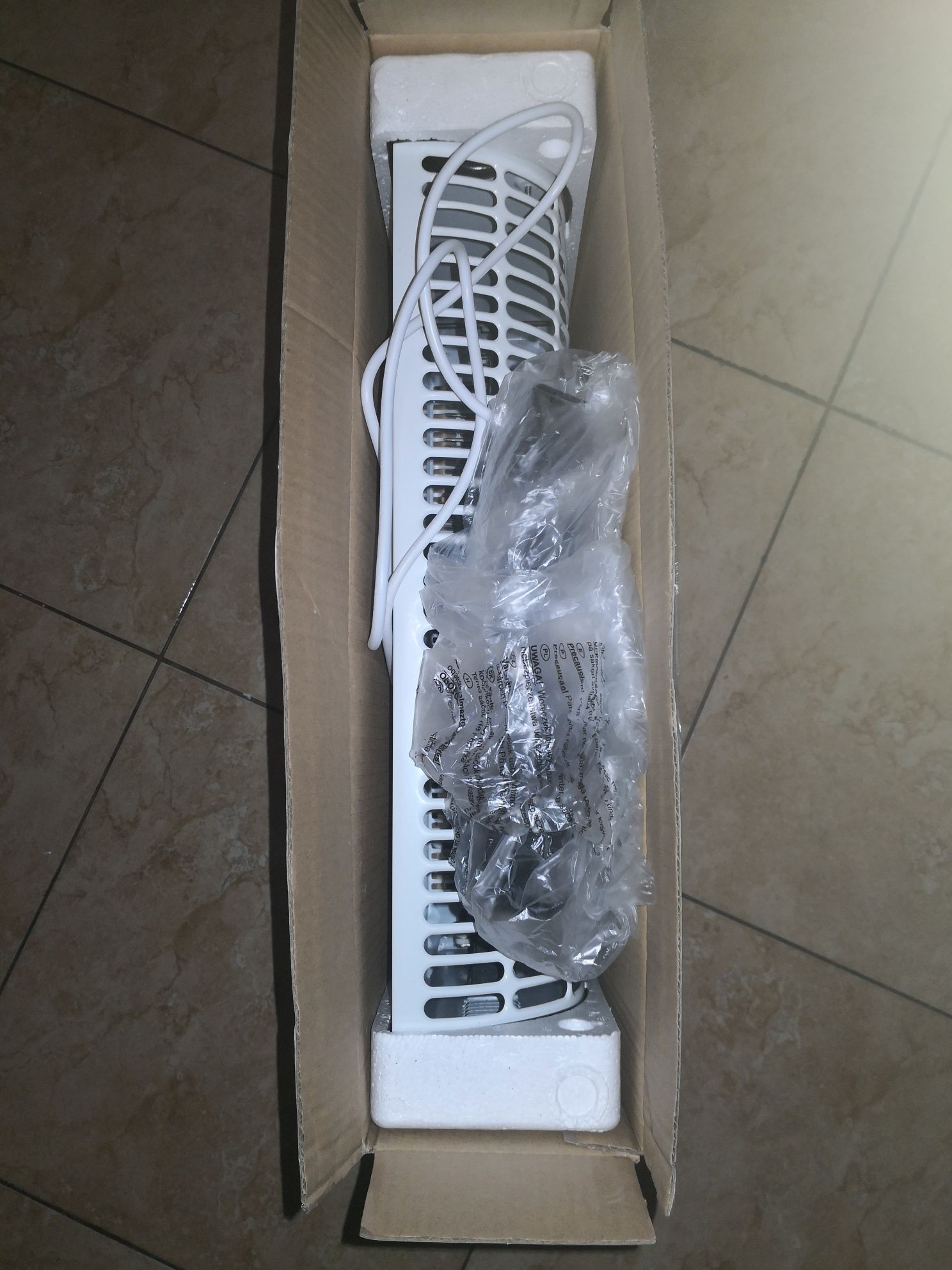 Продавам,
Подов конвектор CH-Y02, 2000W,,SYNCHRO,,