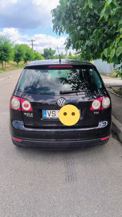 Vând  golf 5plus