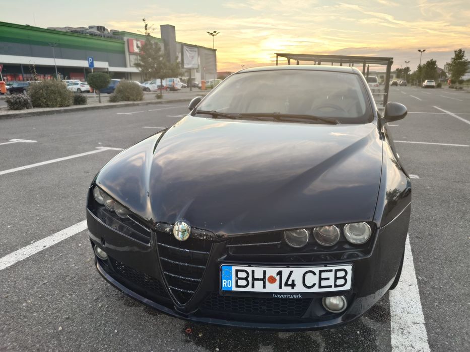 Vând alfa romeo 159