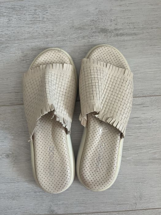 Продаю шлепки натуральная кожа