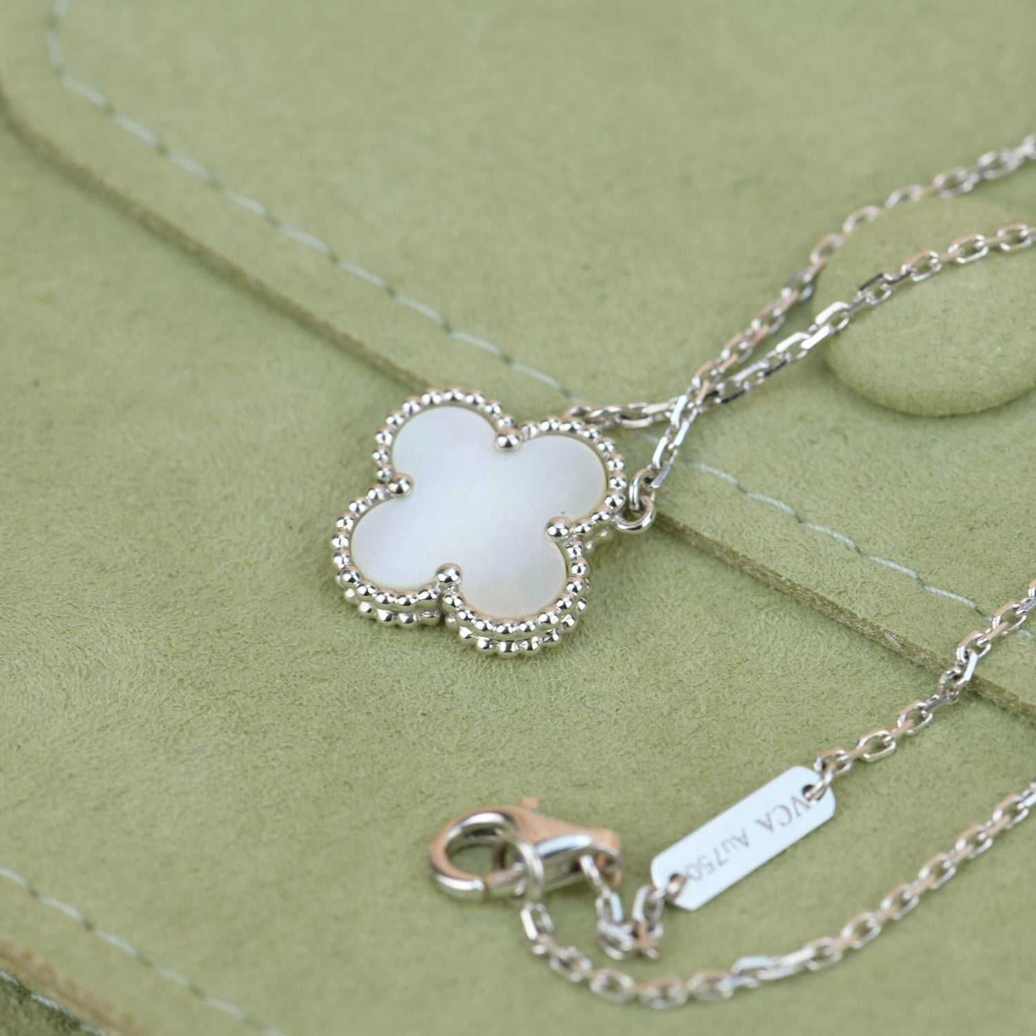 Colier Van Cleef & Arpels Aur Alb 750 White
